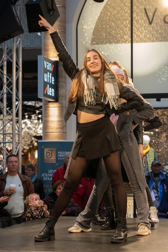 Modeshow 076.jpg